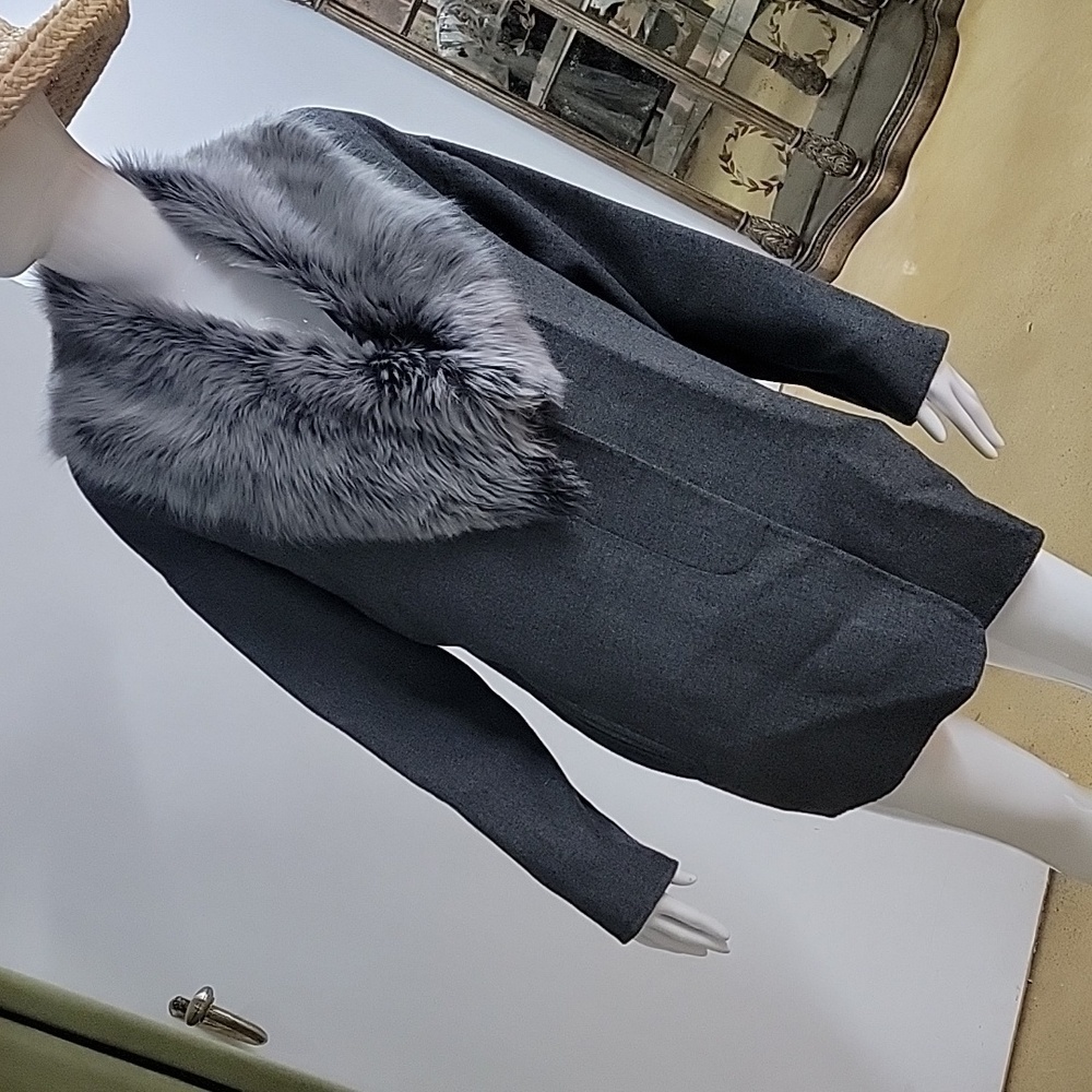 🩷 Rebecca Taylor 100% Real Fur Trim Grey Button Down Coat Size Medium